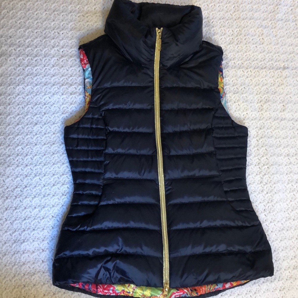 Lily Pulitzer Navy Puffy Vest with Pattern…